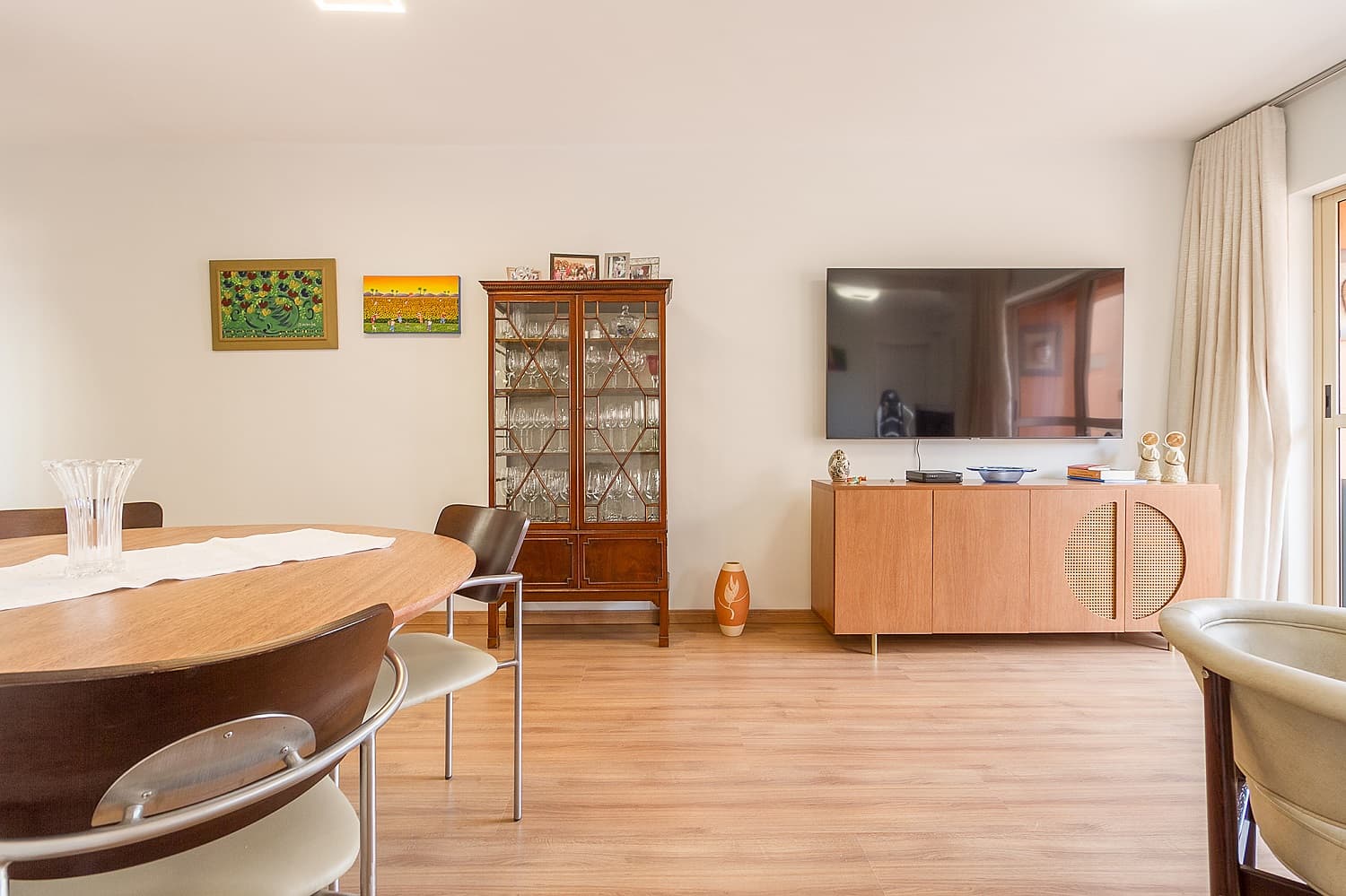 Apartamento todo reformado e equipado para locação